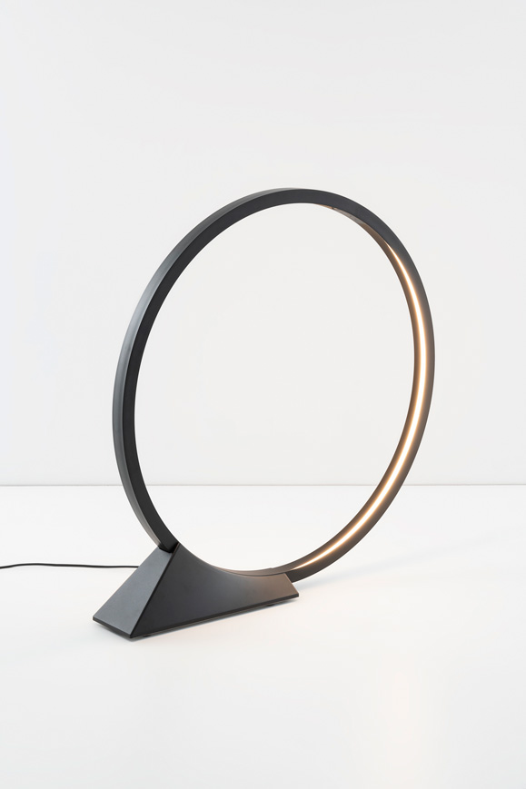 O Floor Indoor Floor Lamp LED Artemide