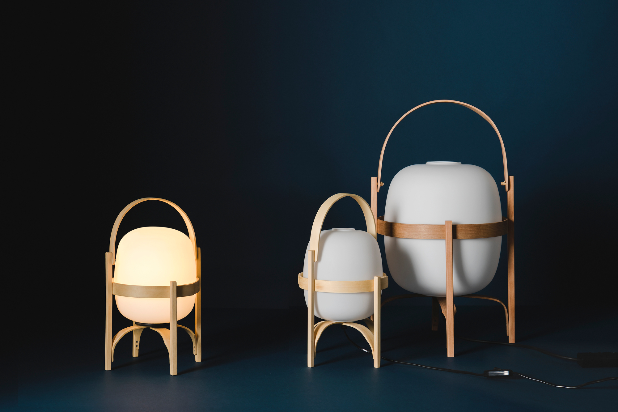 Cestita Table Lamp / Table Lantern Santa & Cole Opal Plastic Shade