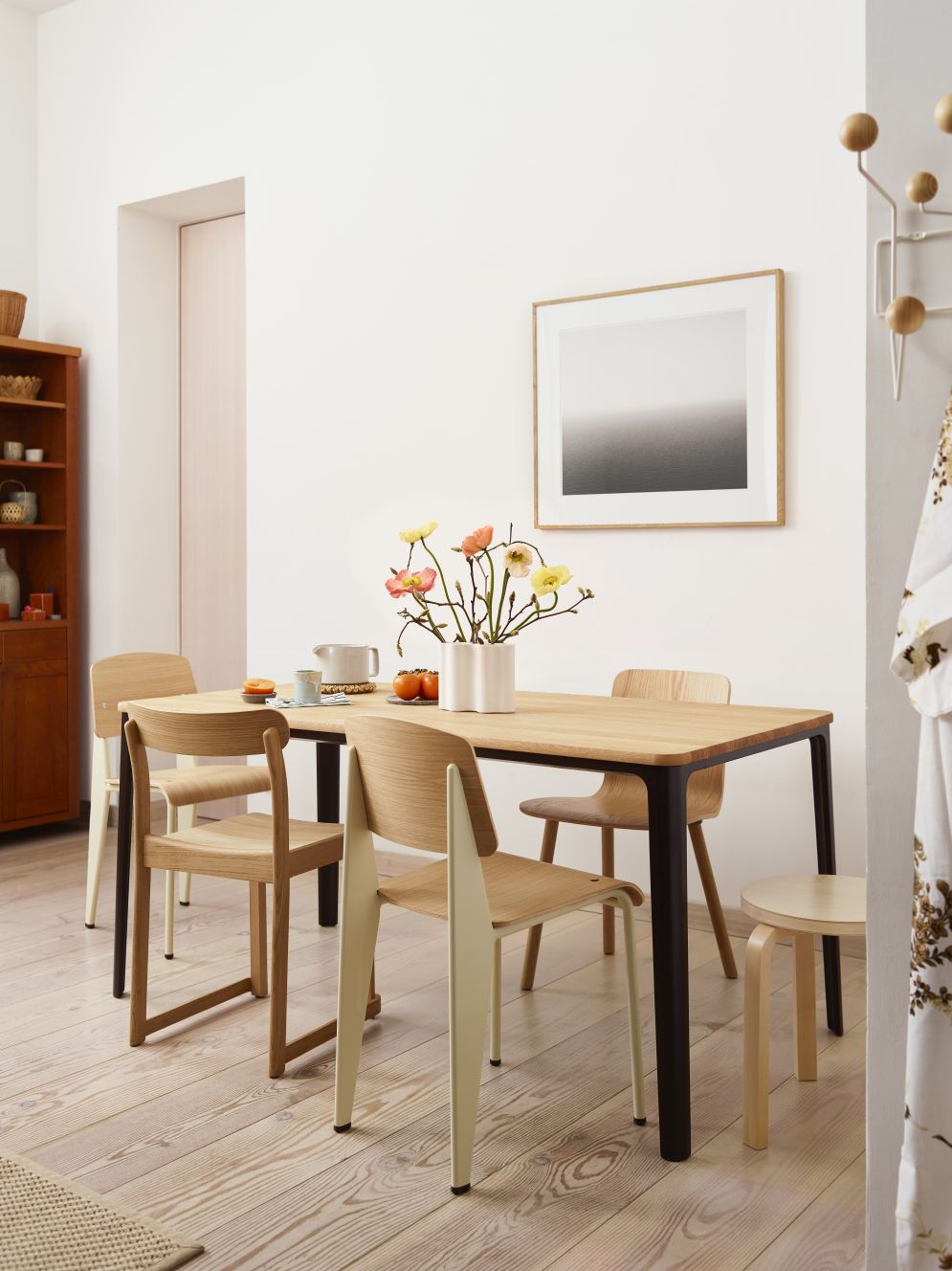 Eames Hang it all wardrobe white, Pine Vitra