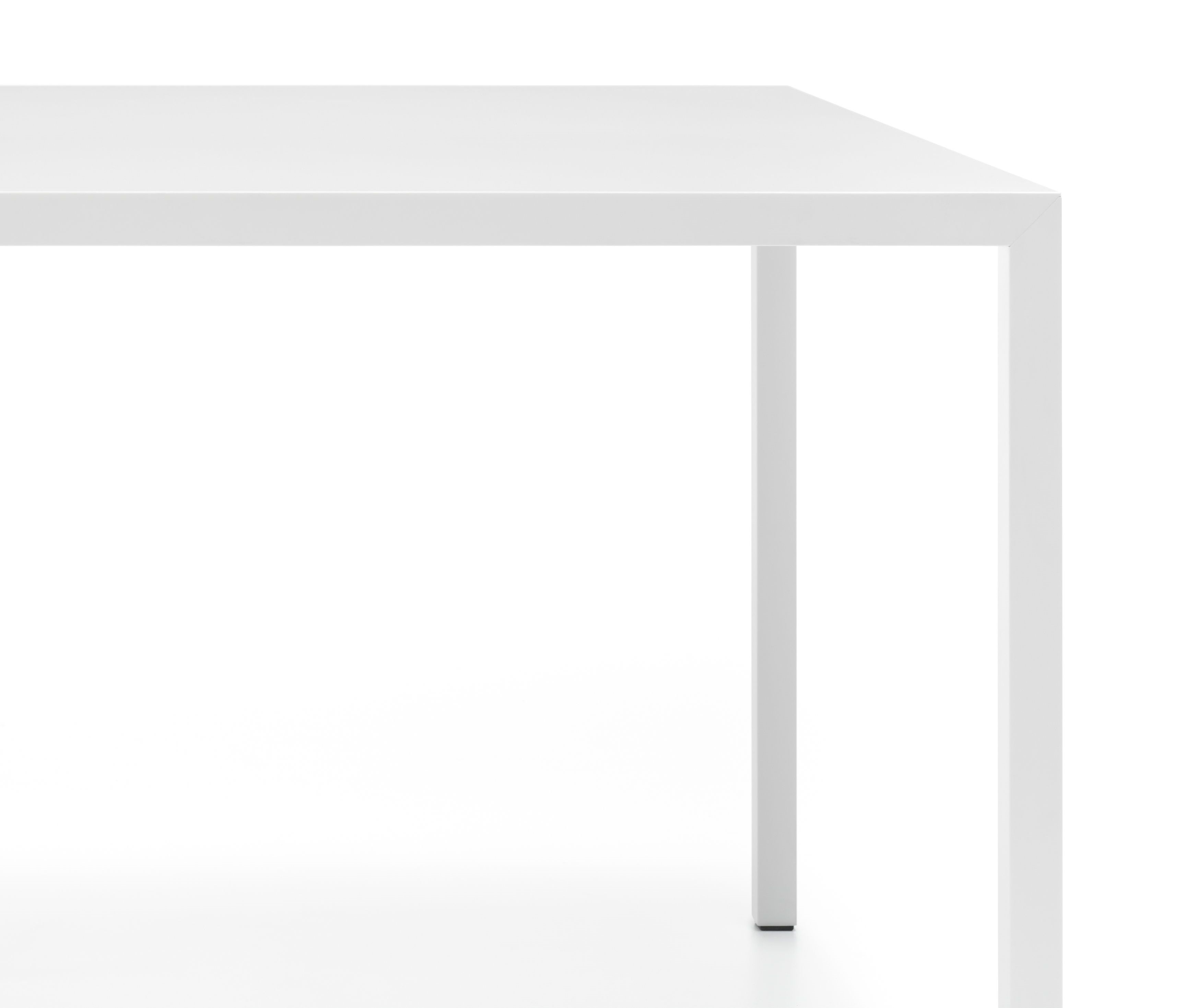 Tense table Preferred combination MDF Italia