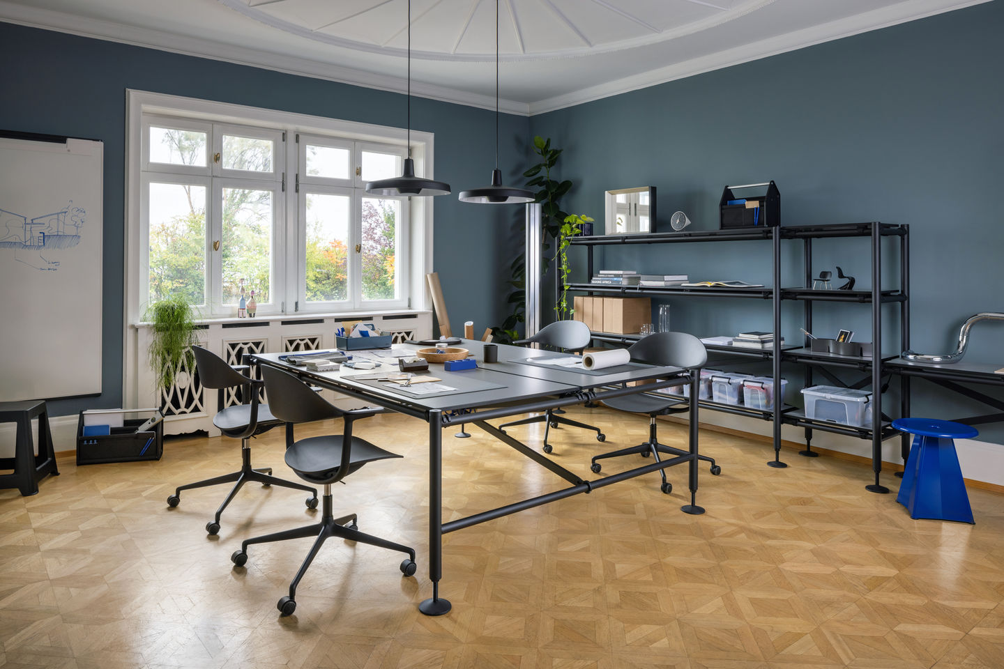 Mynt back and seat plastic office swivel chair Vitra