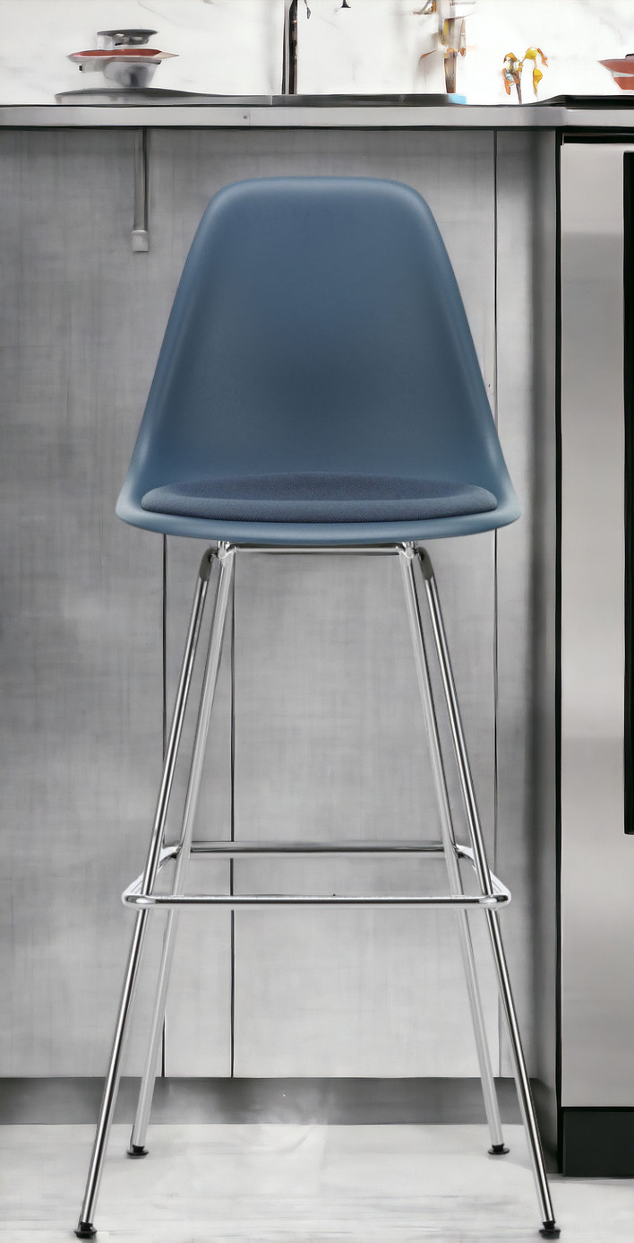 Eames Plastic Bar Stool Bar Stool High with seat cushion Vitra