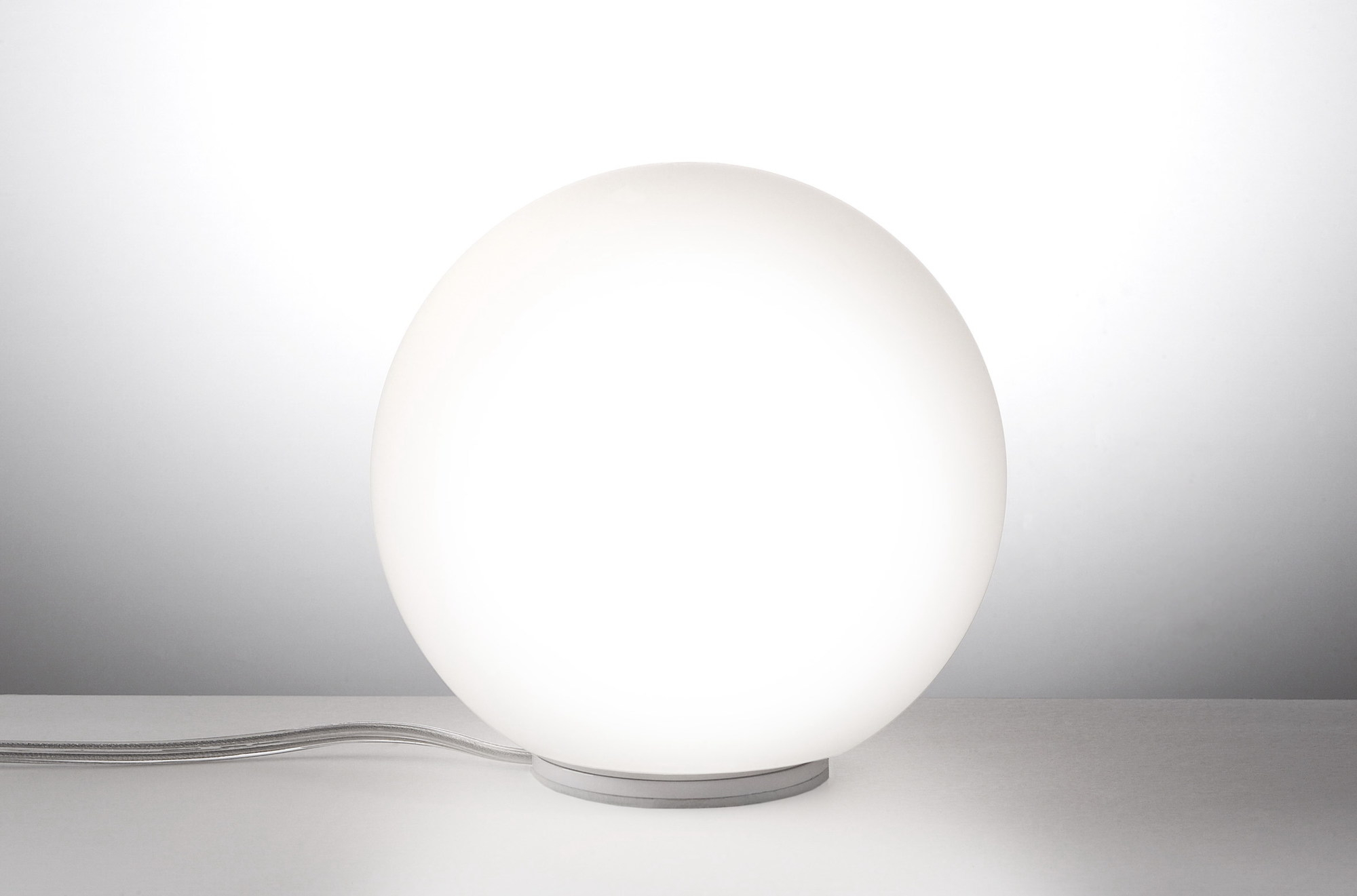 Dioscuri 25 Table table lamp white Artemide
