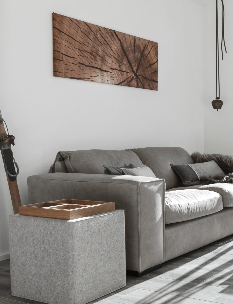 Quart seating Hey Sign