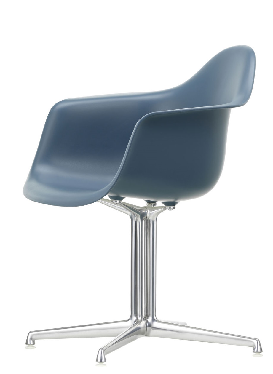 Eames Plastic Arm Chair DAL Chair Vitra