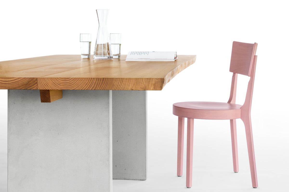 Nur Table Girsberger