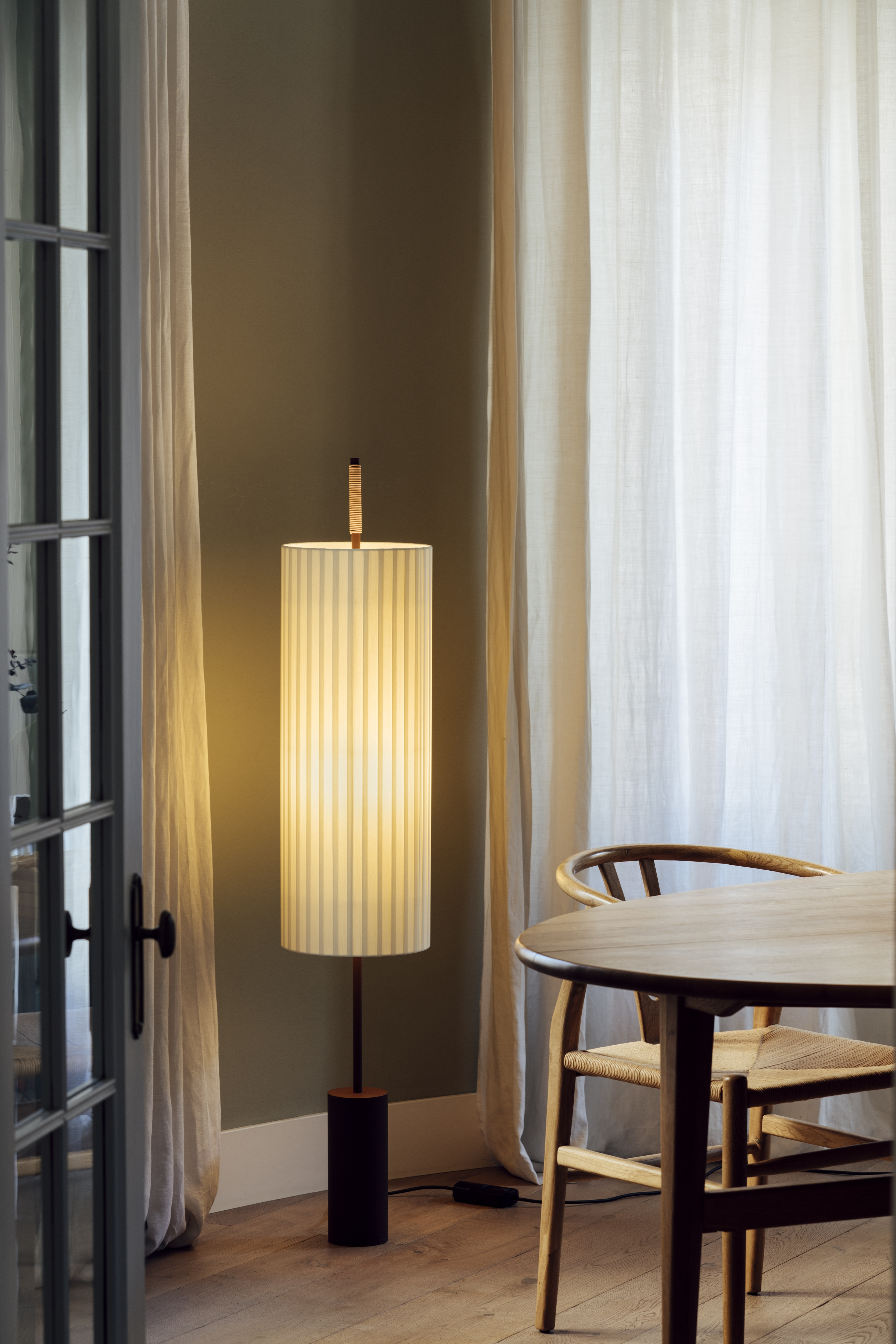Dorica Floor lamp Santa & Cole