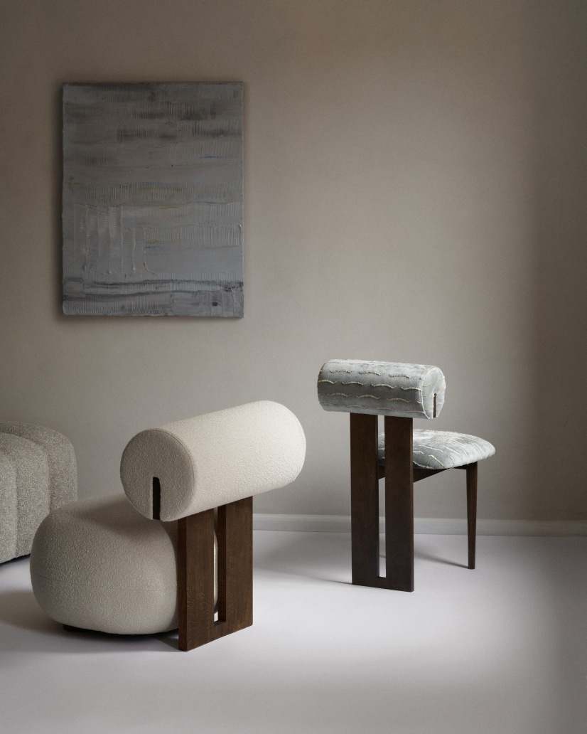 NORR11 Hippo Stühle: Moderner Polsterstuhl in Weiß und Grau mit dunklem Holzgestell. Designermöbel für Wohnzimmer.
