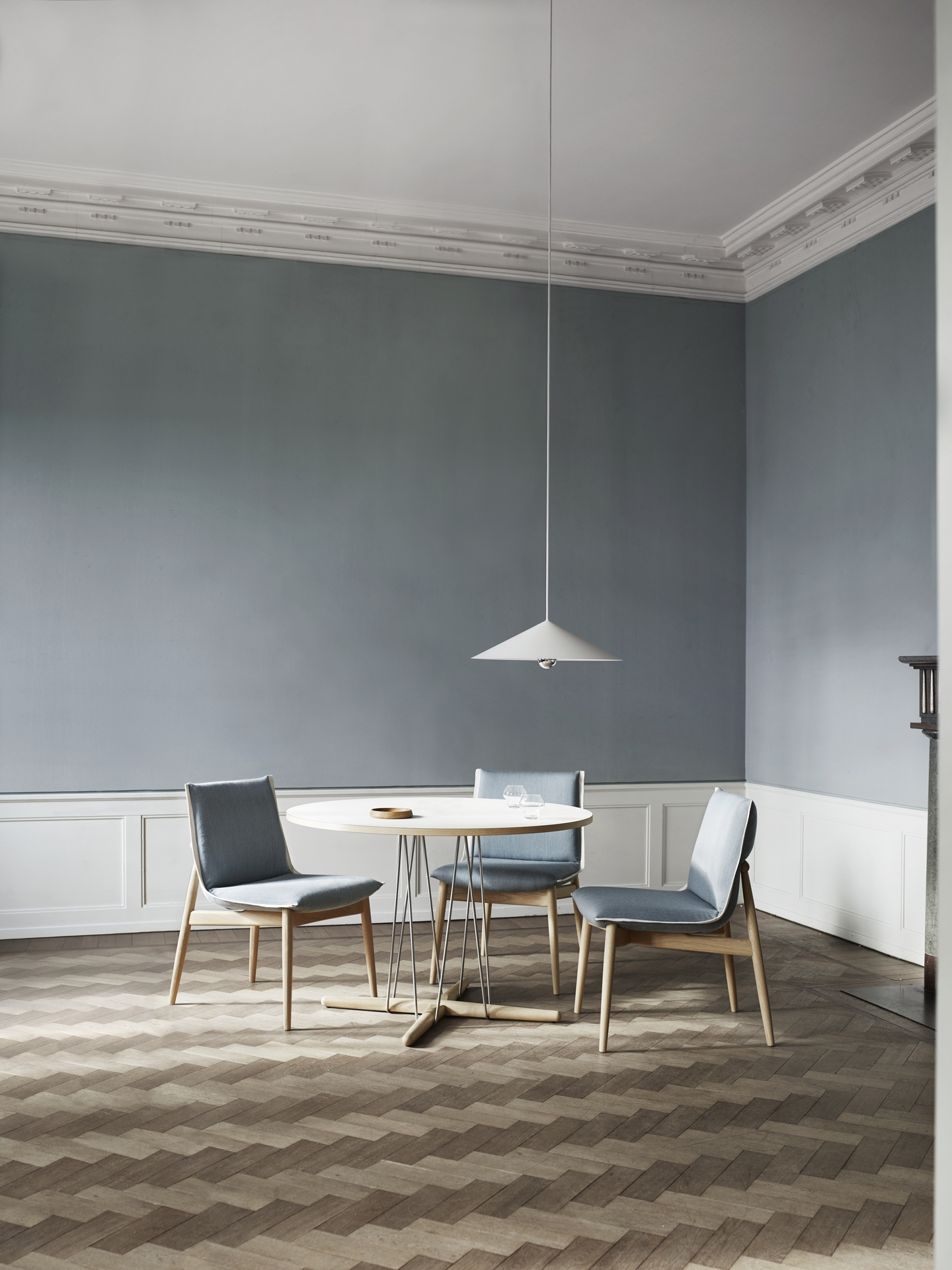 E020 Embrace Table Oak Carl Hansen & Søn