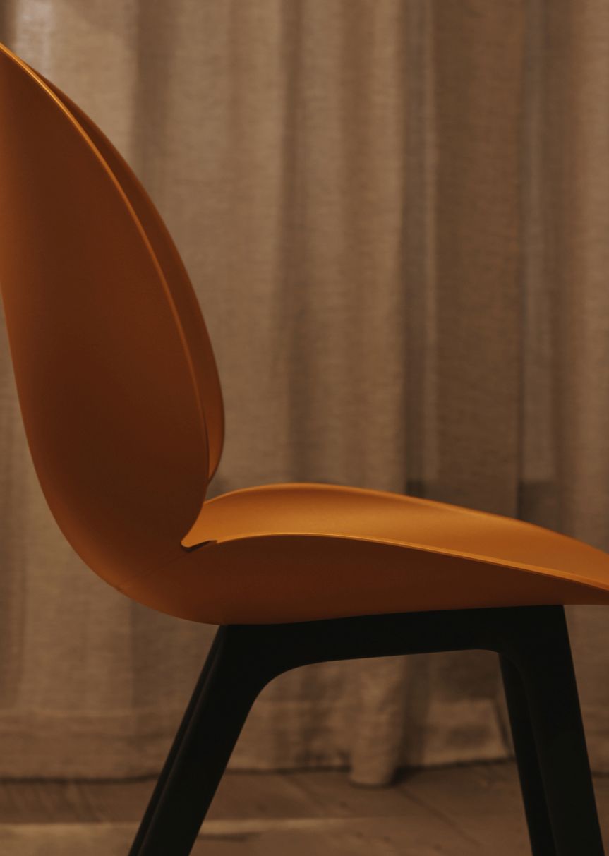 Beetle Chair Dining Chair Unupholstered Plastic Frame Alabaster White Gubi