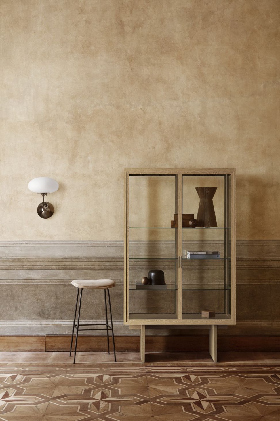 Private Display Case Light Stained Oak Veneer Gubi