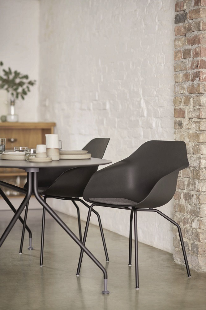 Yonda Universalstuhl Four-legged chair with metal frame Wilkhahn 