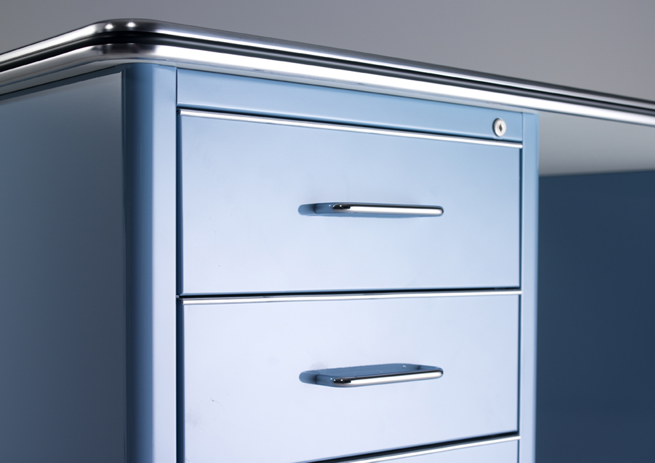TB 225 Classic Line Desk Müller Möbelfabrikation