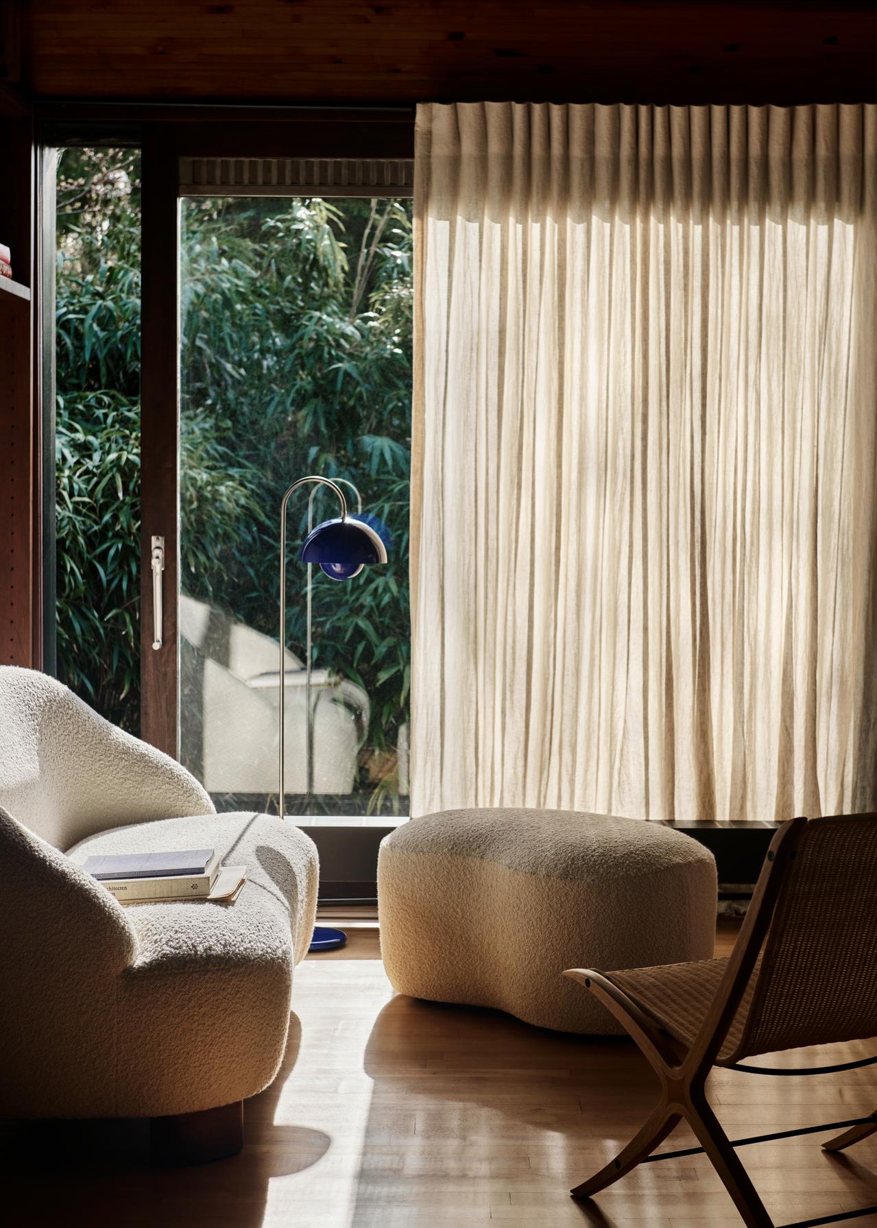 Flowerpot VP12 Floor lamp Floor lamp AndTradition