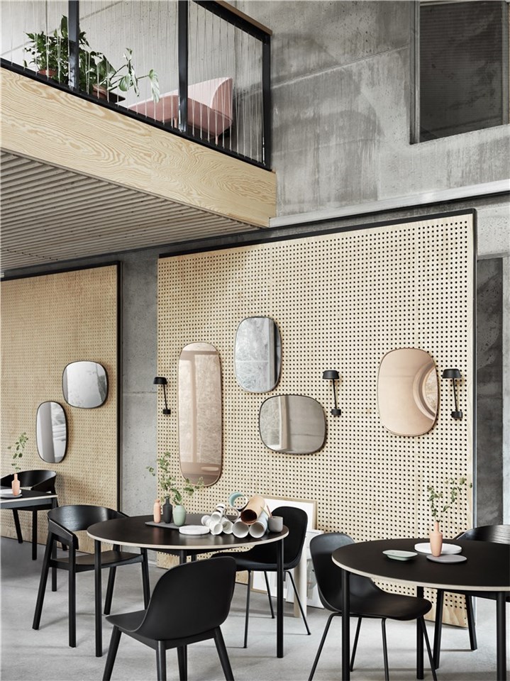 Framed Mirror small Muuto