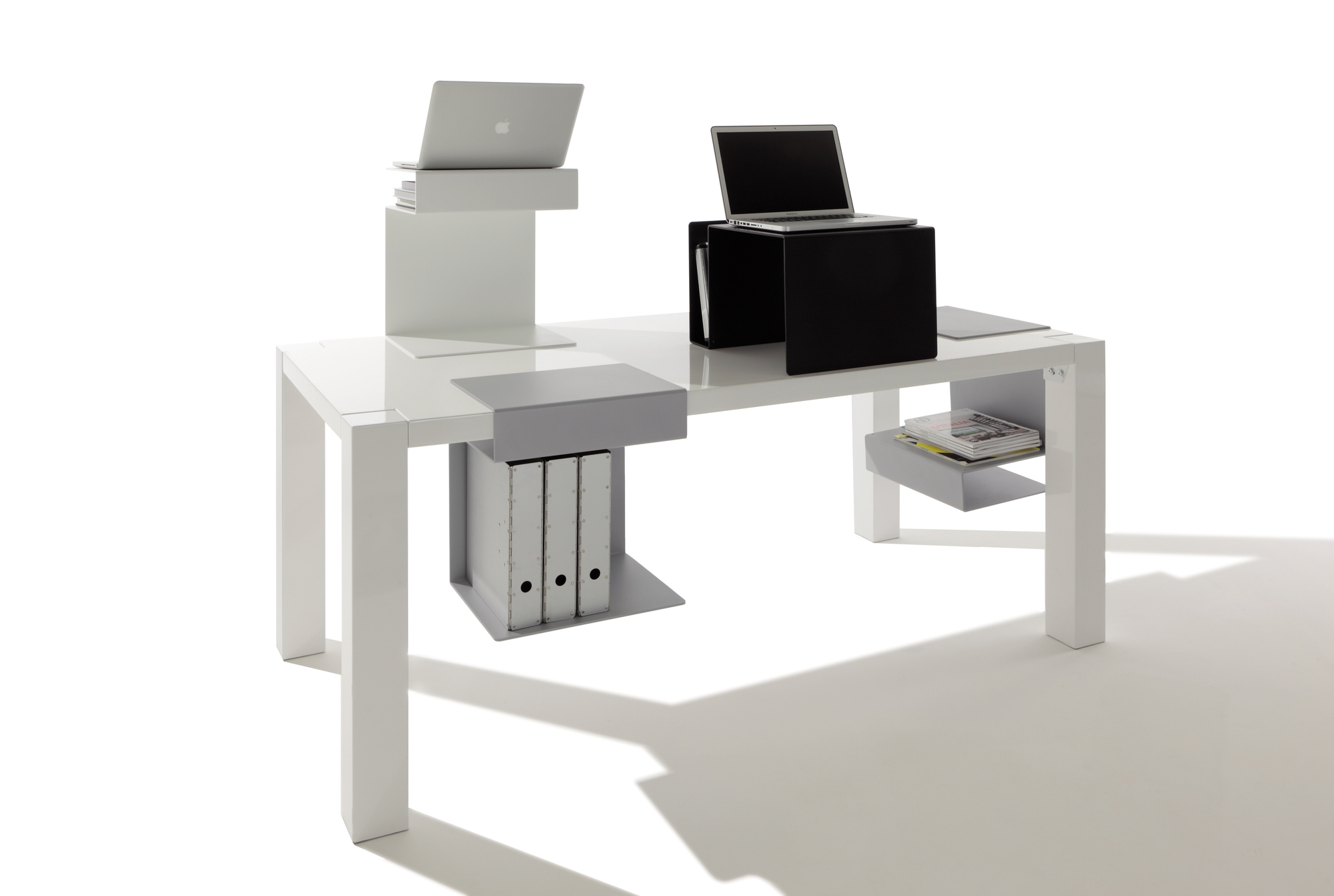Huk Multifunctional side table Müller Möbelwerkstätten