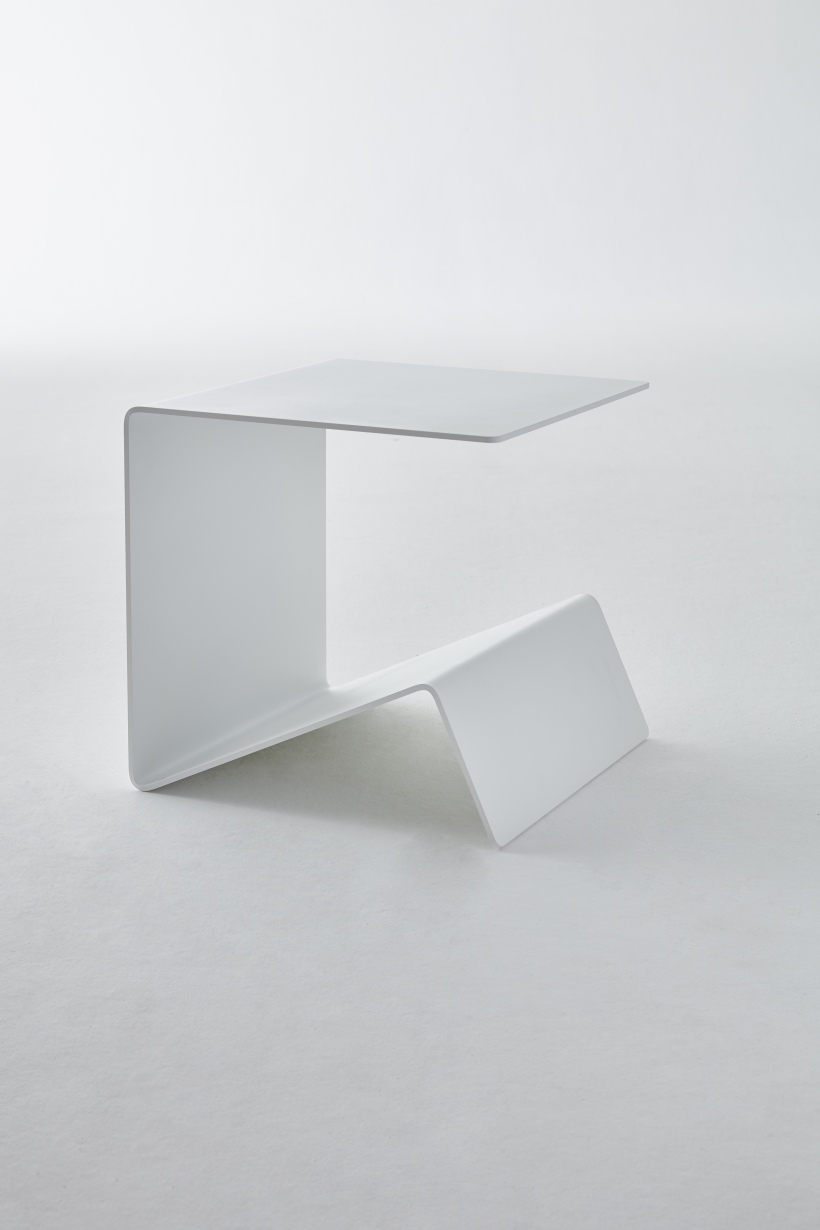 Buk side table Müller Möbelwerkstätten