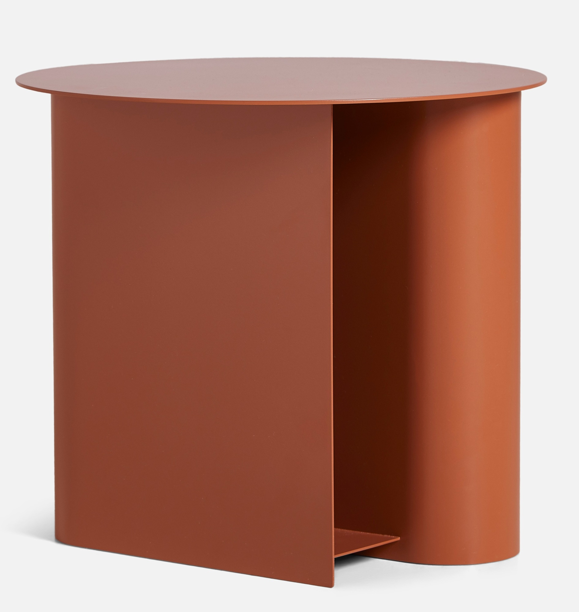 Sentrum Side Table Burnt orange Woud Sentrum Beistelltisch in Orange: Moderner, minimalistischer Metalltisch für Wohnzimmer und Schlafzimmer.