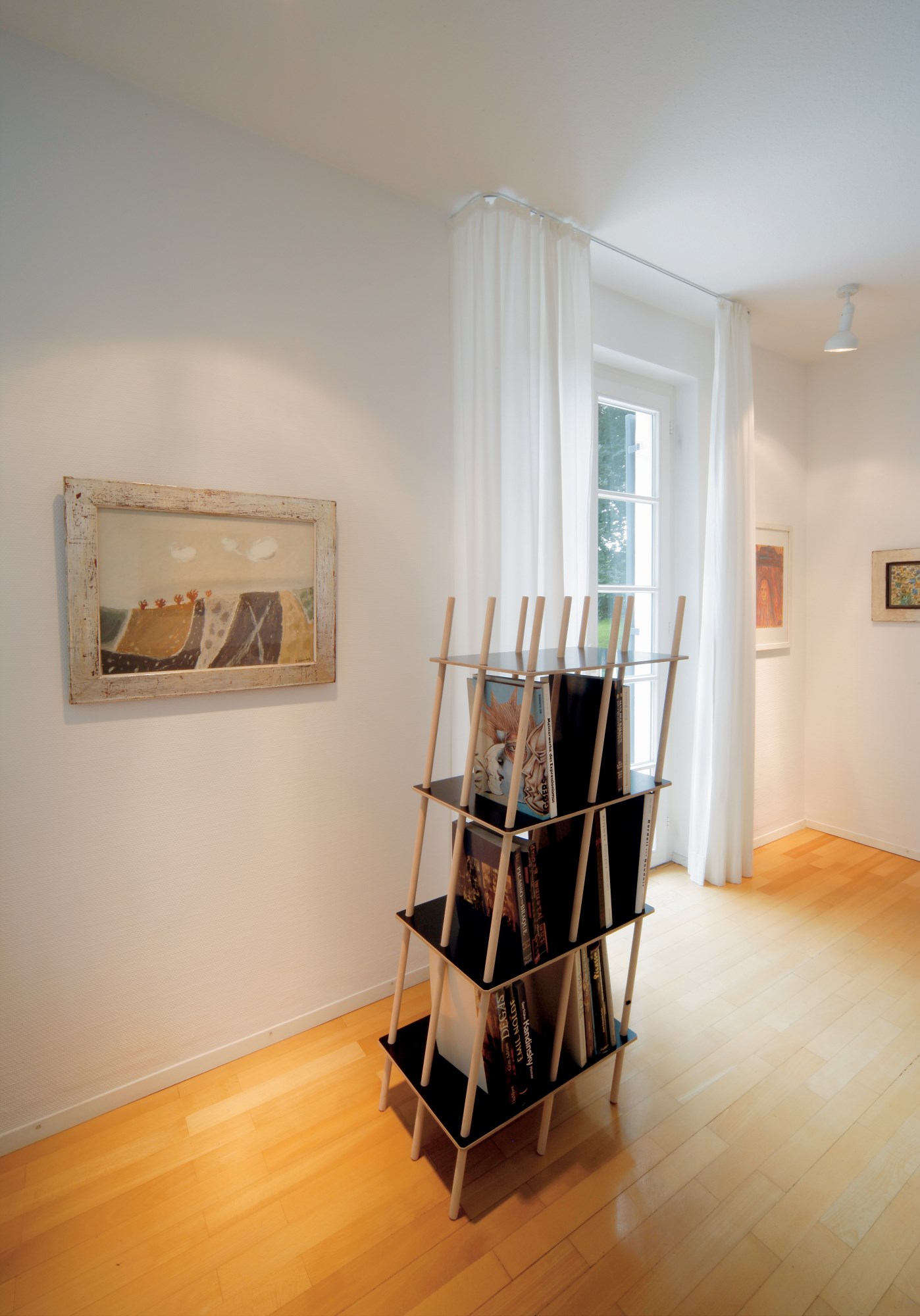 Es shelf Nils Holger Moormann