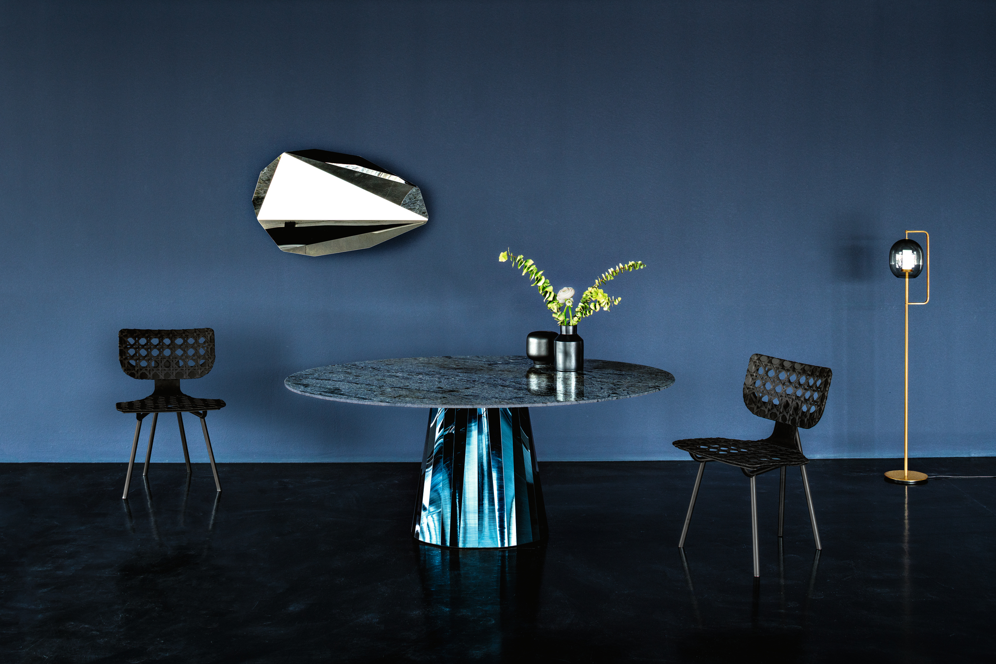 Piega Wall Mirror Medium Classicon