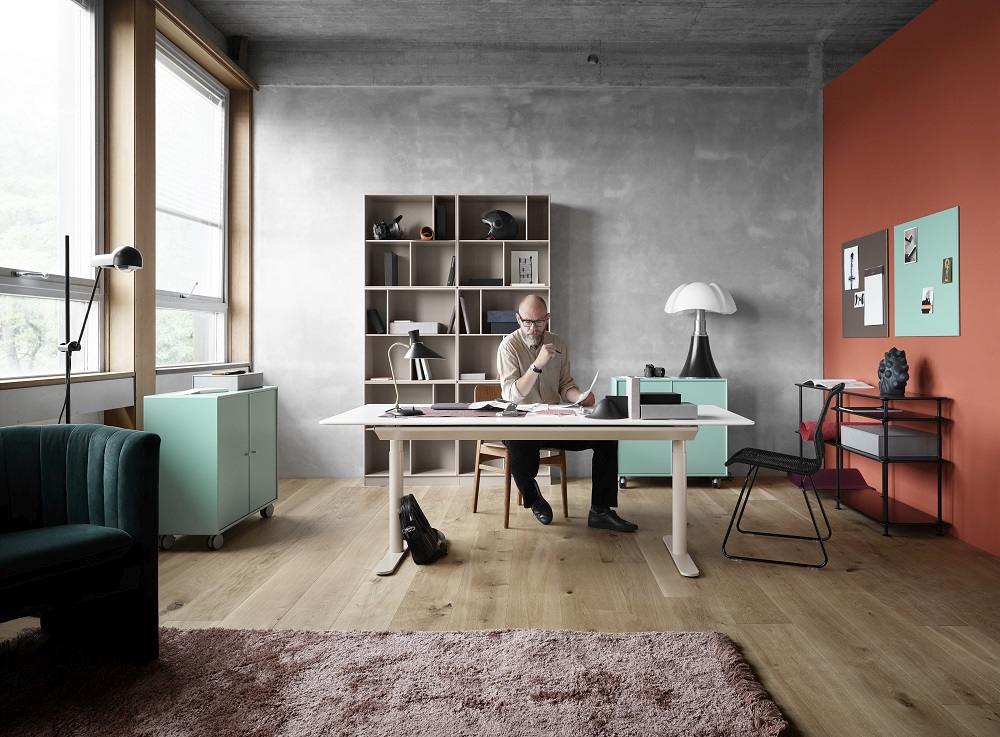 HiLow 2 Electrically height-adjustable Table / Work table Montana