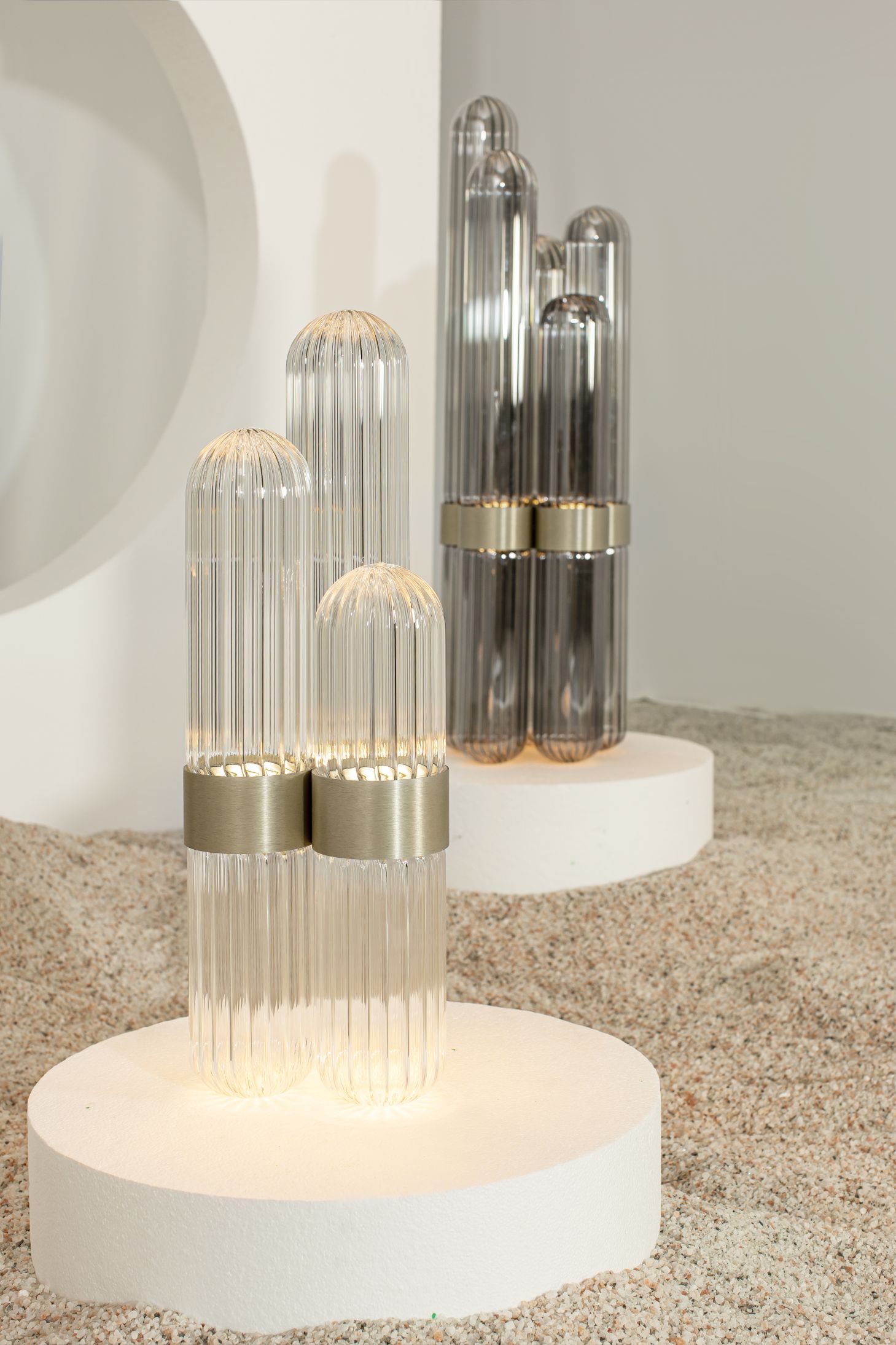 Cactus floor lamp small Transparent/ black with fixed LED 1600lm Pulpo