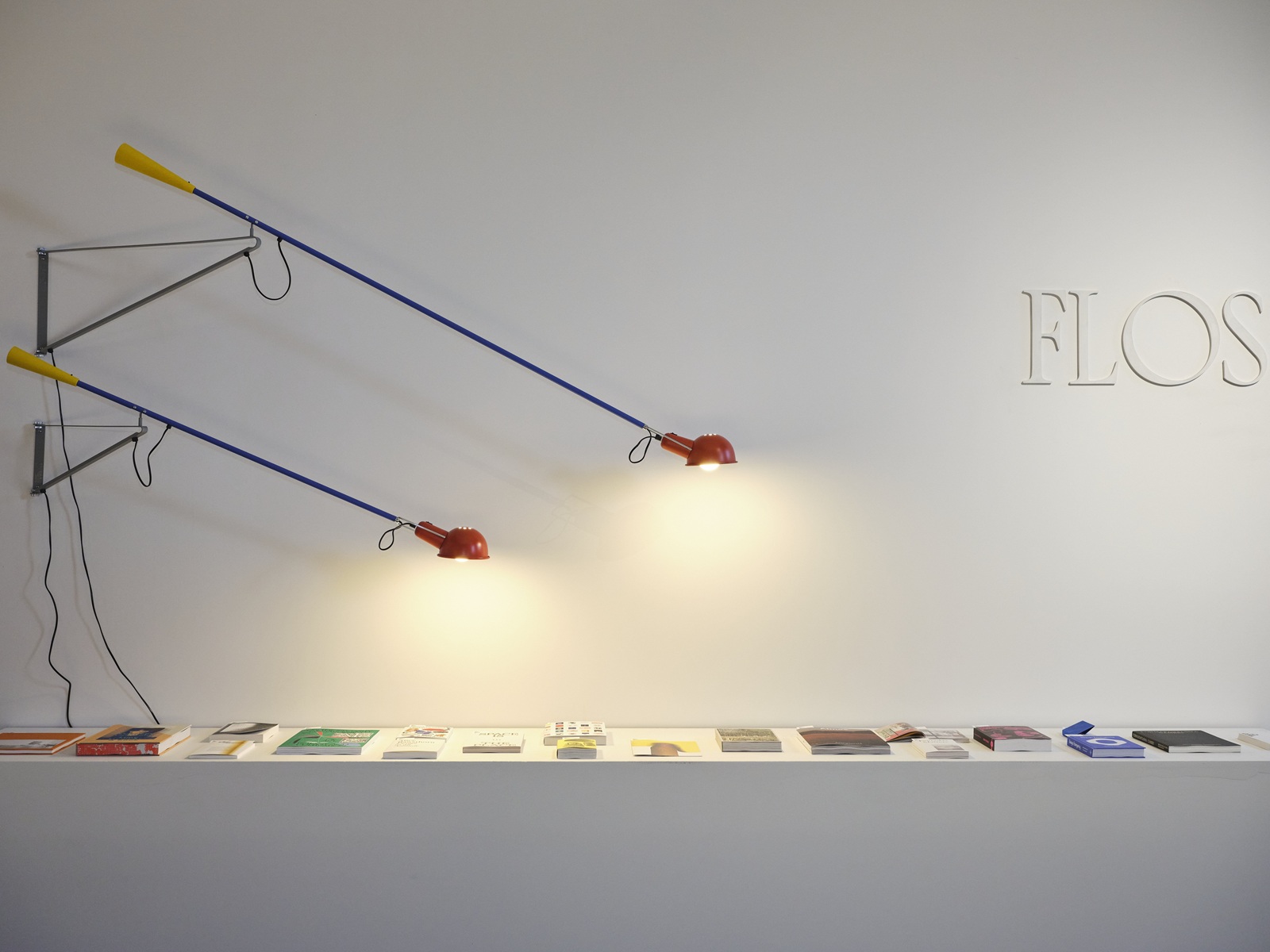 265 Small adjustable wall light Flos