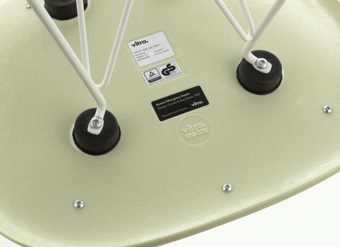 Eames Fibreglass Chair DSR Chair Vitra