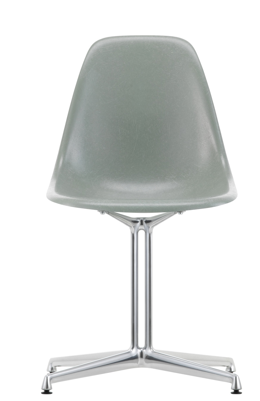 Eames Fiberglass Side Chair DSL Stuhl von Vitra in Hellgrün mit verchromtem Vierfußgestell.