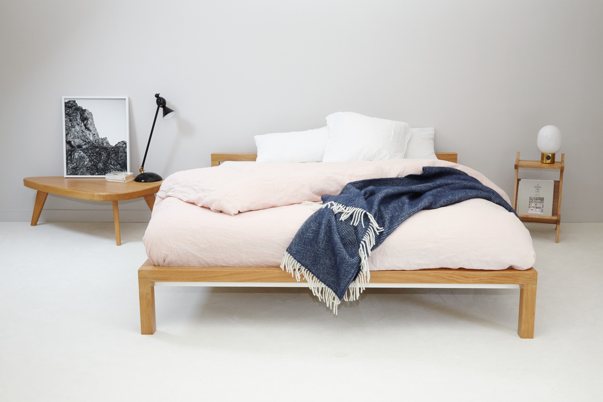 Pure bed solid oak 180 x 200 cm Hans Hansen