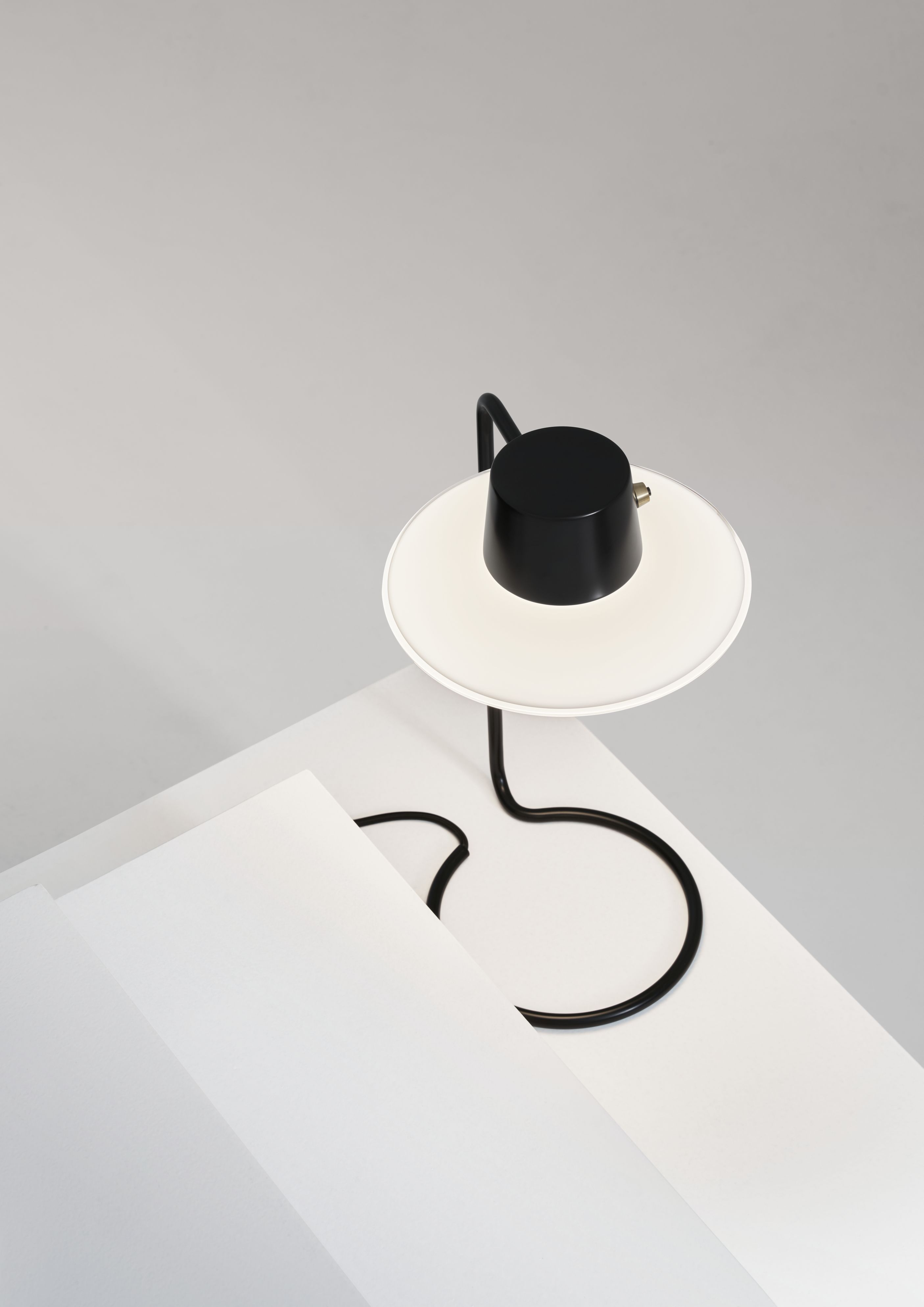 AJ Oxford 280 Table Lamp Louis Poulsen