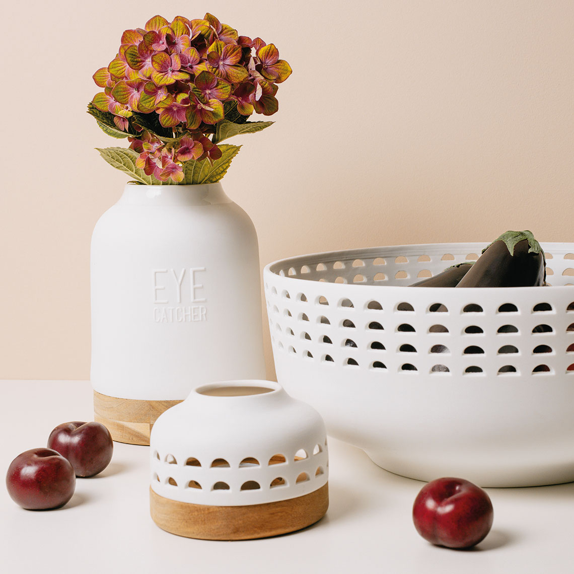 Eye-catching vase wheels