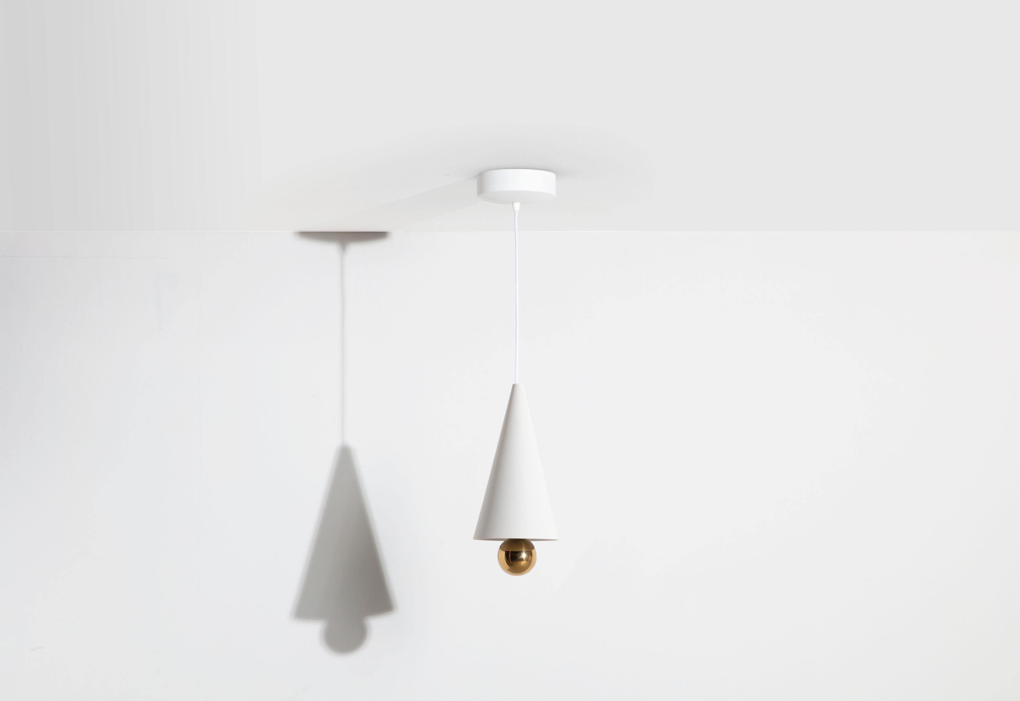 Cherry Pendant light Pendant lamp S Petite Friture White