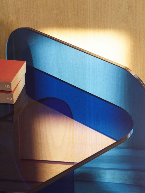 Sol Side Table ClassiCon Crystal glass royal blue