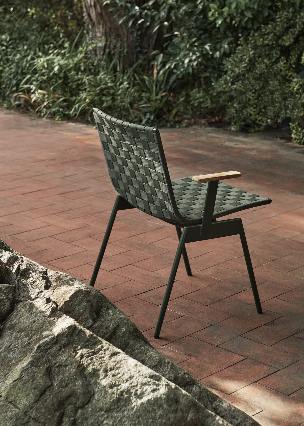Ville AV34 Outdoor Chair Chair AndTradition