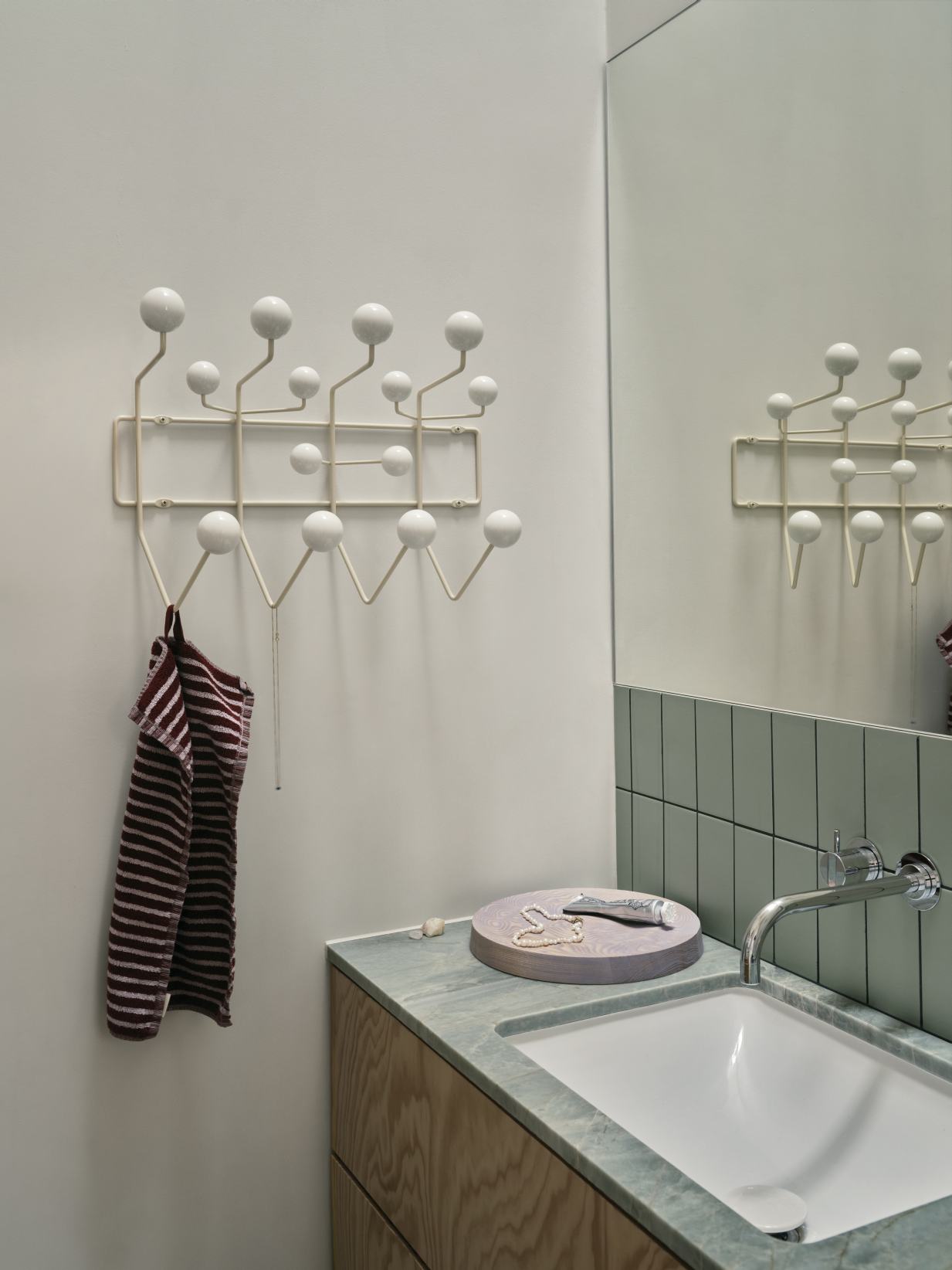 Eames Hang it all coat rack warm white Vitra NEW VERSION 