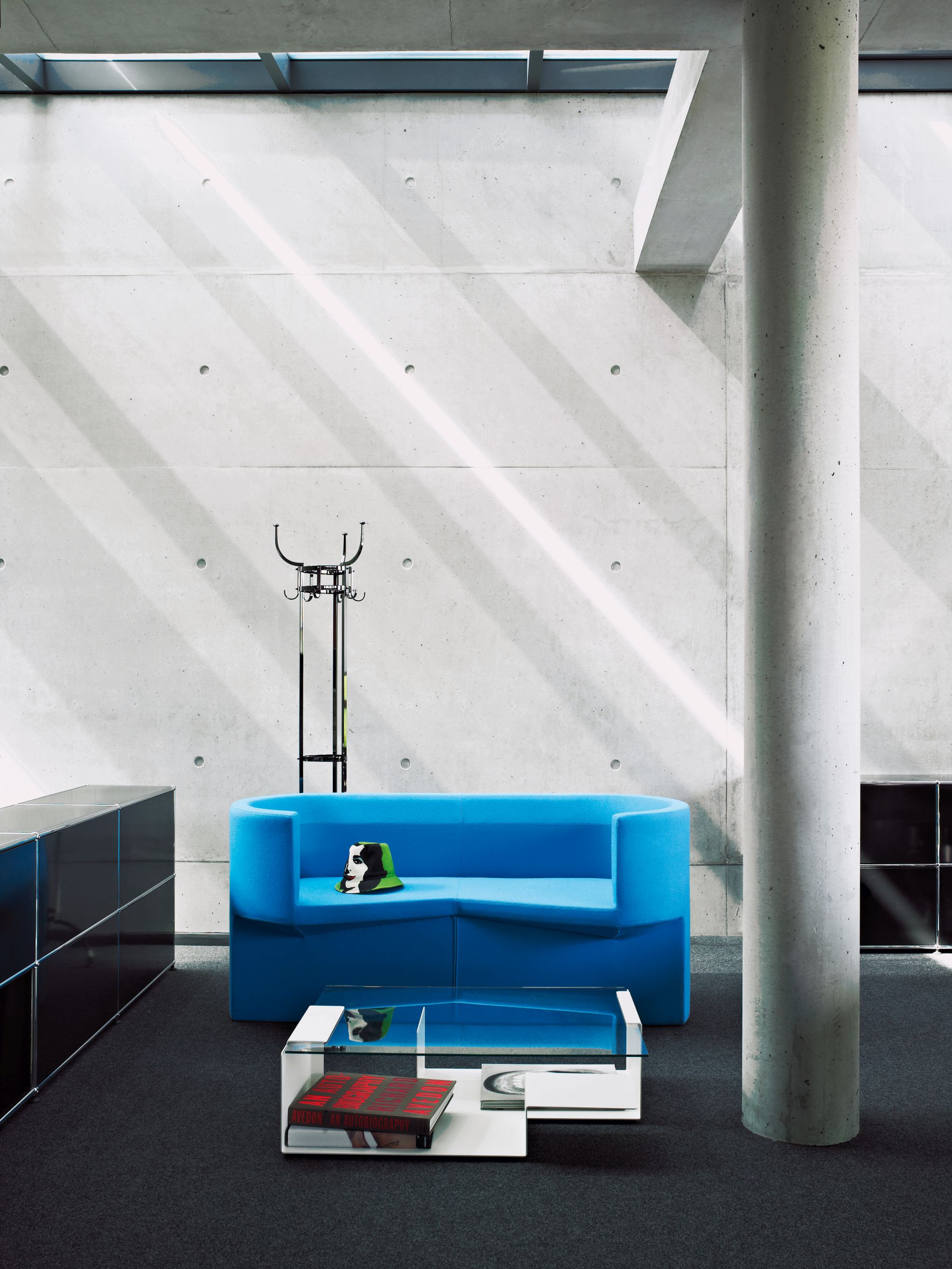 Diana D coffee table ClassiCon