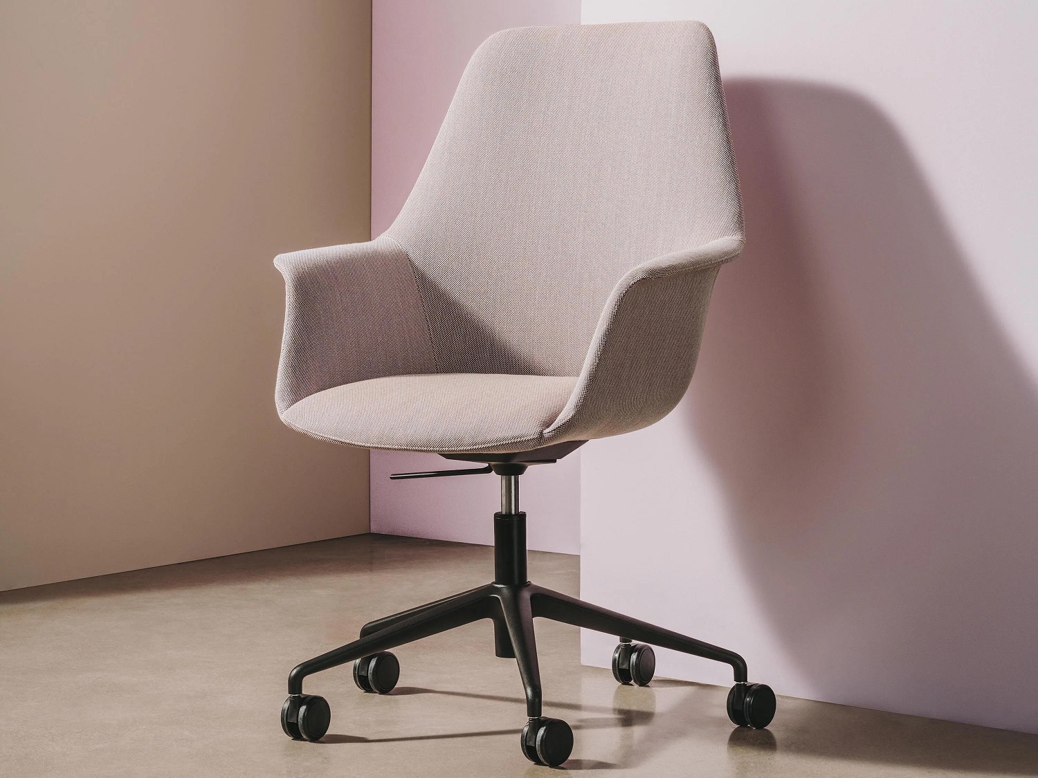 Gala Executive SO2006 Office swivel chair on wheels Andreu World 