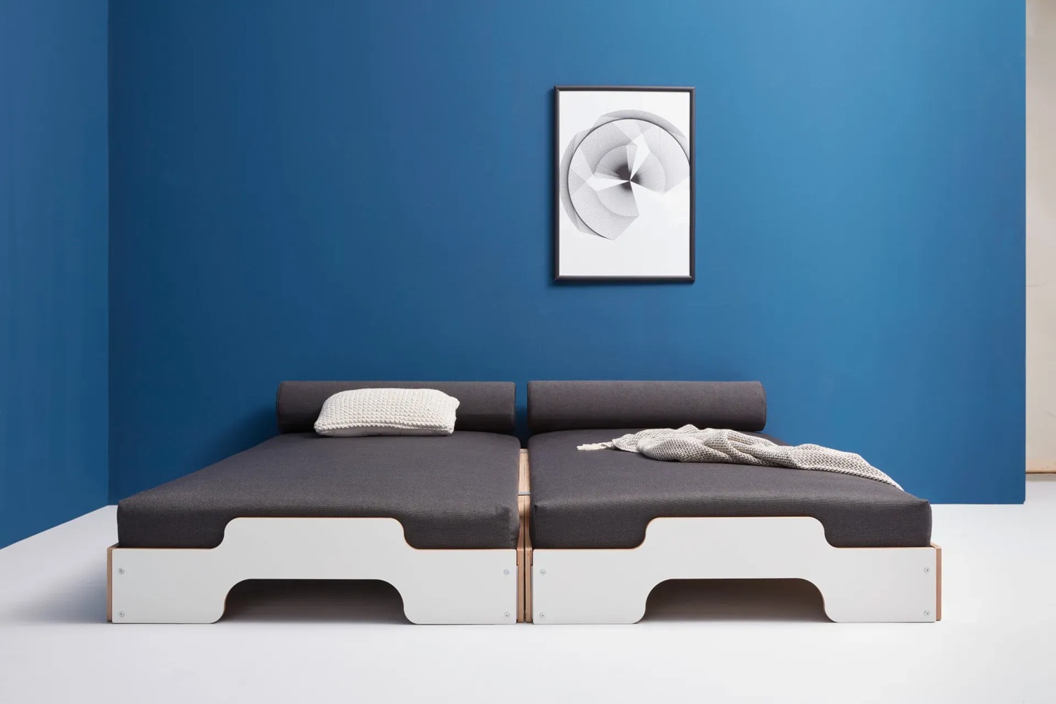 Pair of clamps for stackable bed Müller Möbelwerkstätten