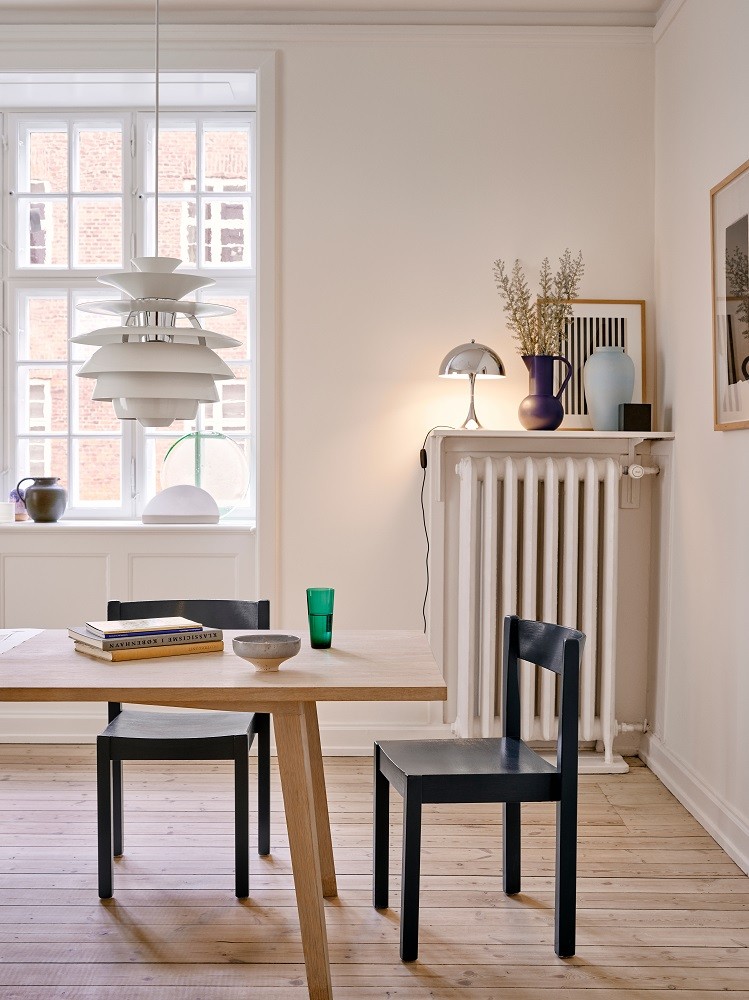Panthella 250 Table lamp LED Metallic Louis Poulsen