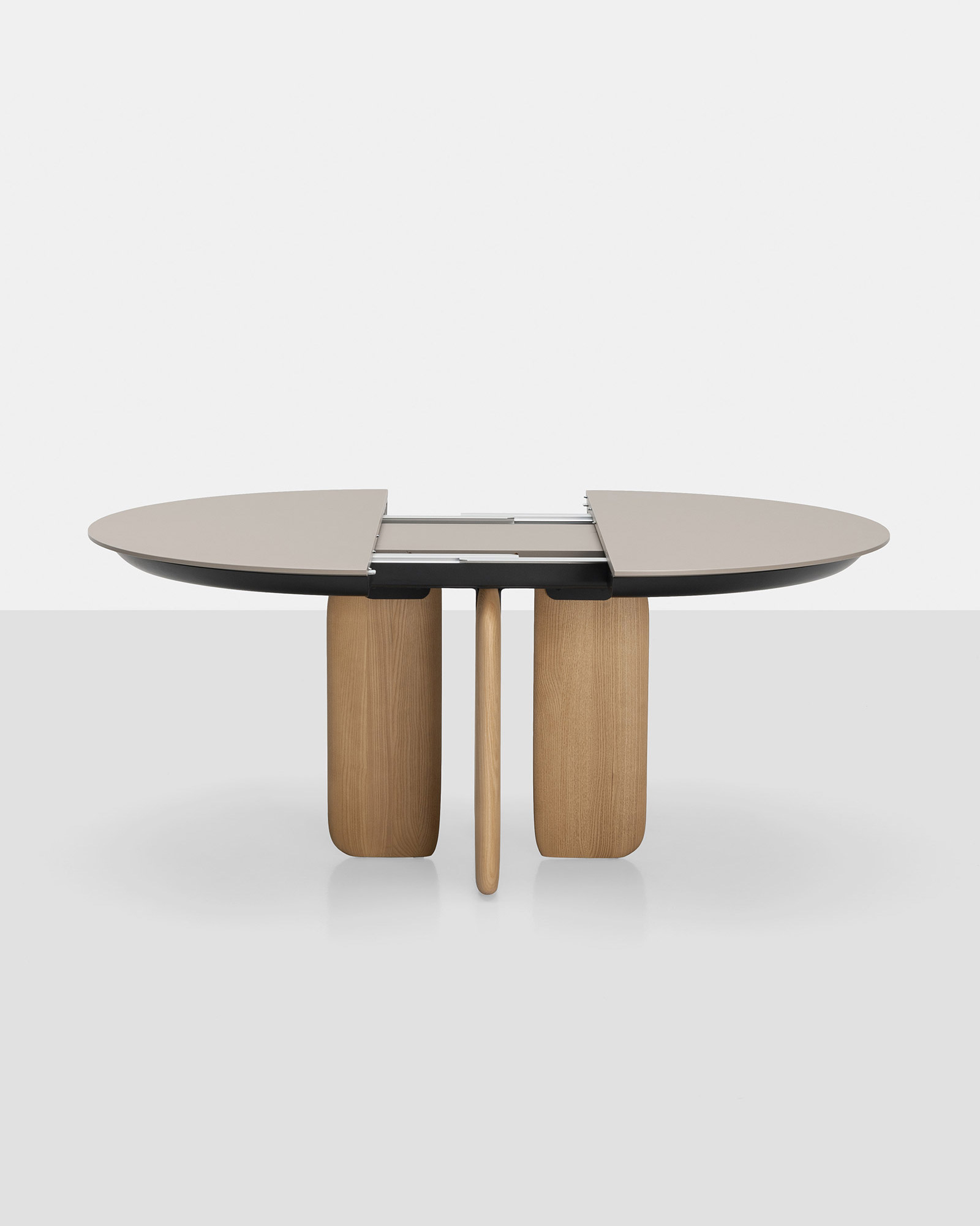 Pala Extendable table / Dining table Kristalia