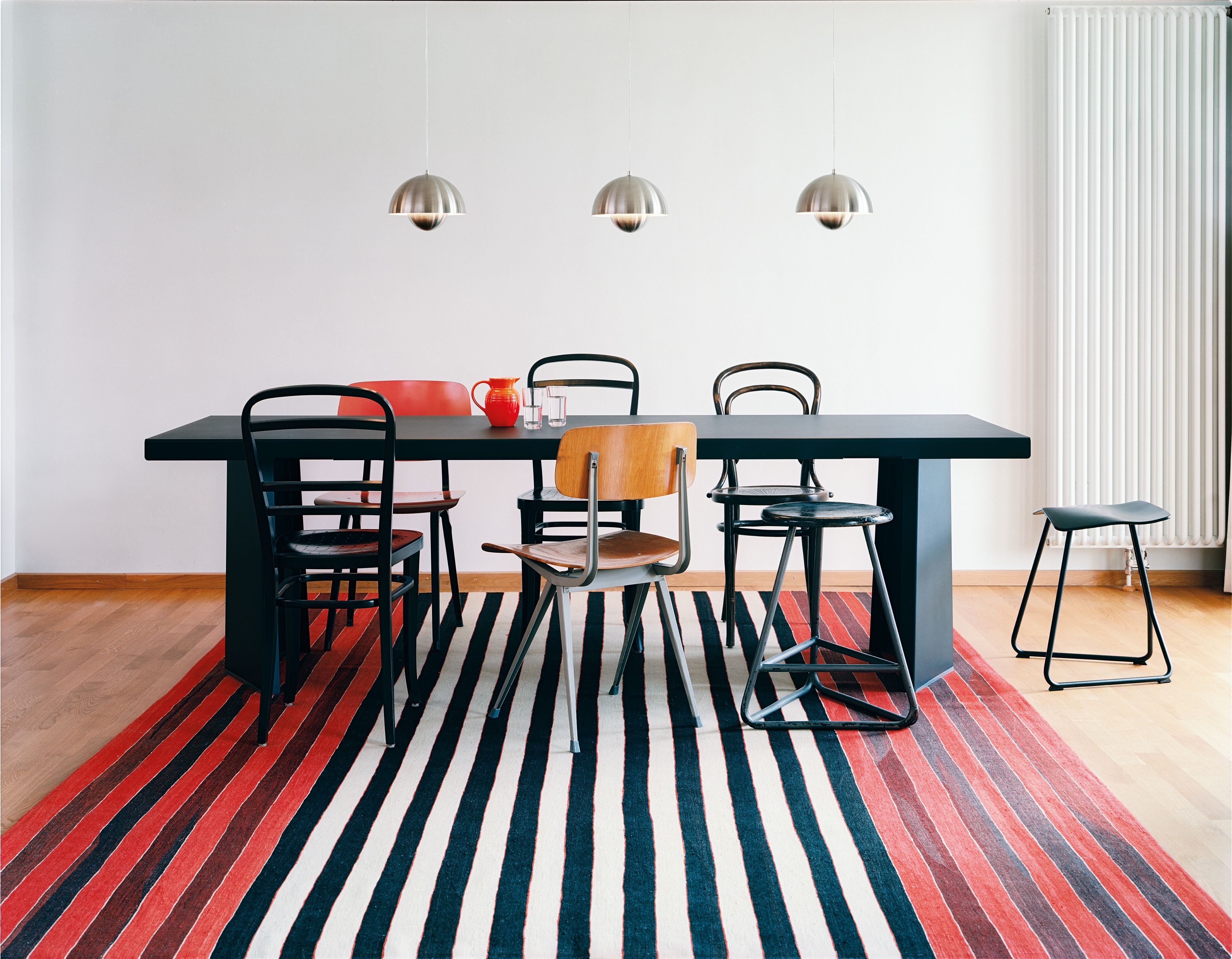 Pallas table ClassiCon