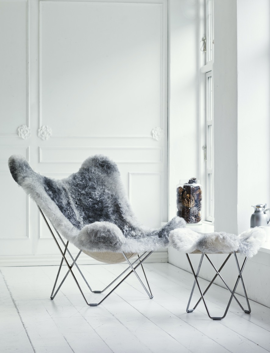 Iceland Flying Goose sheepskin stool Cuero  