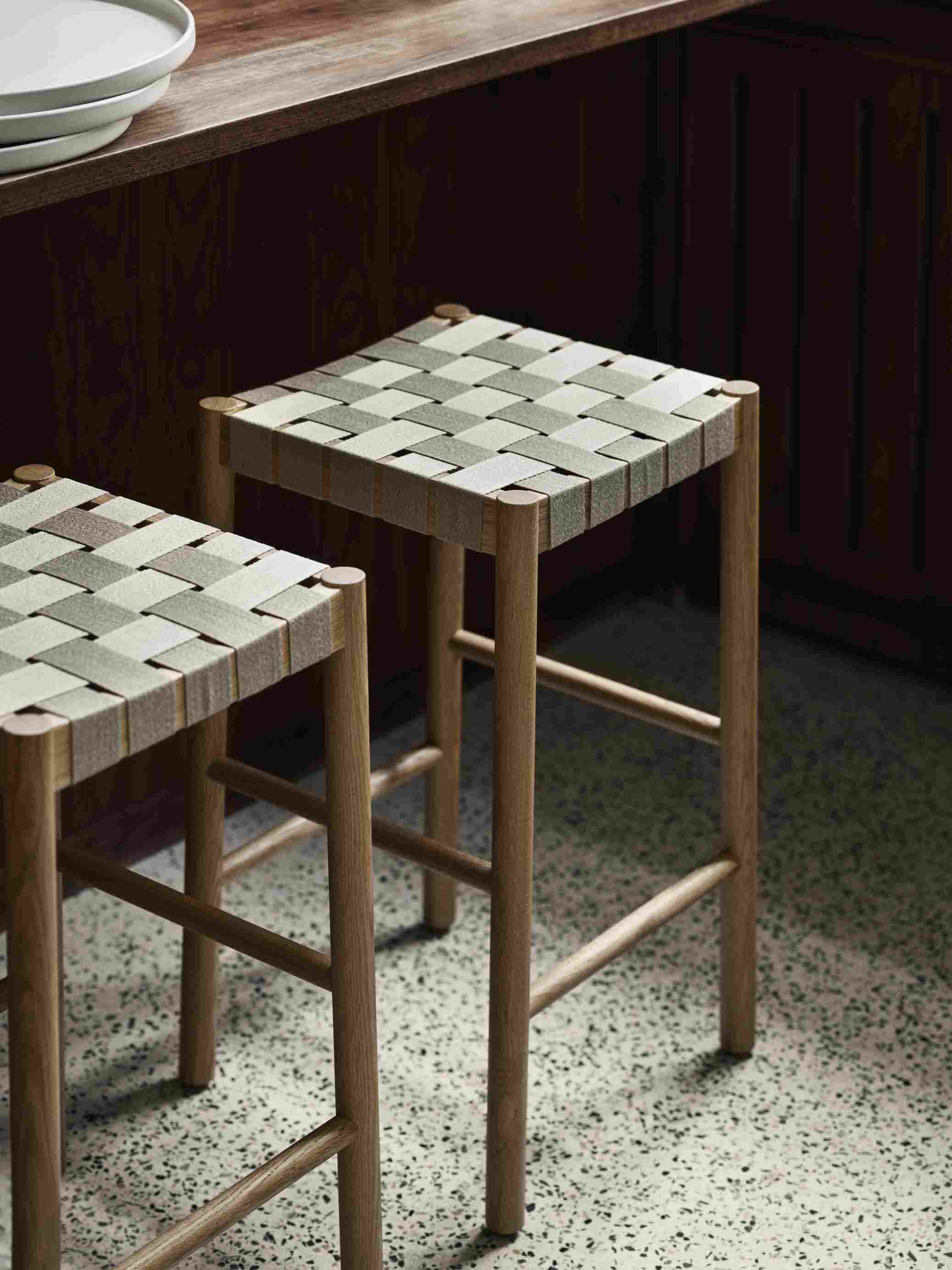 Betty TK7 Bar stool H 66 cm Andtradition
