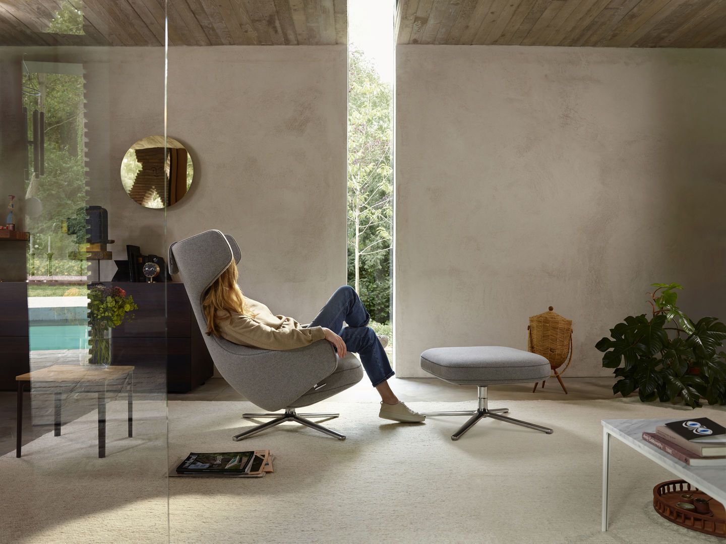 Grand Repos Armchair & Ottoman Preferred Combination Vitra Cosy Kieselstein 40 cm