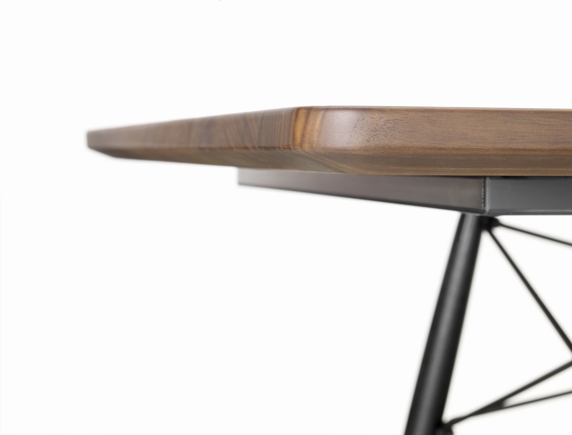 Eames Coffee Table American walnut Vitra