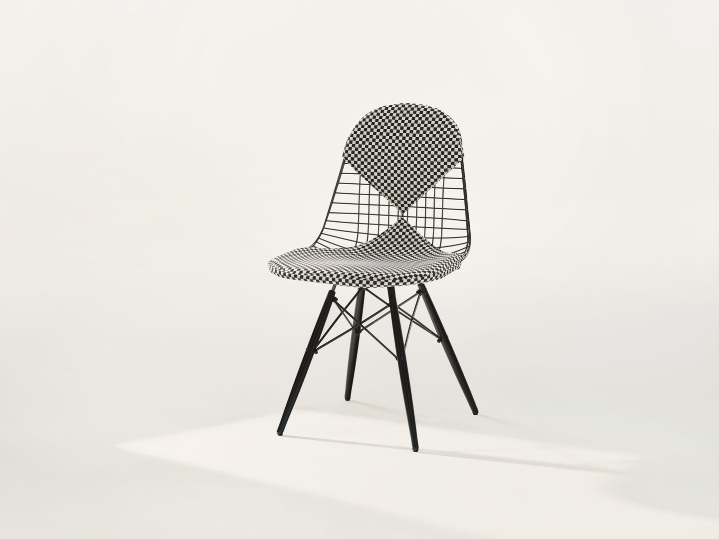 DKW-2 Wire Chair Chair with Seat and Back Upholstery Vitra