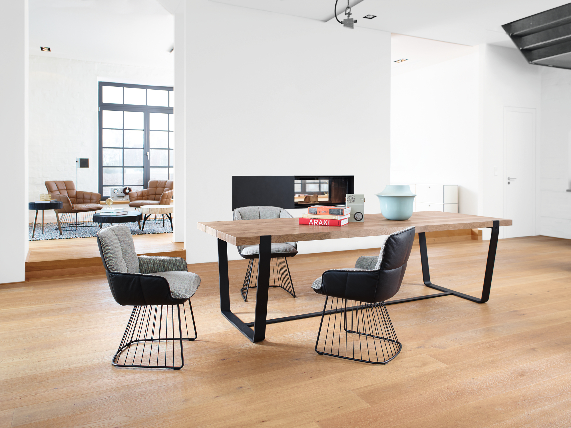 BB 11 Clamp table oak Janua