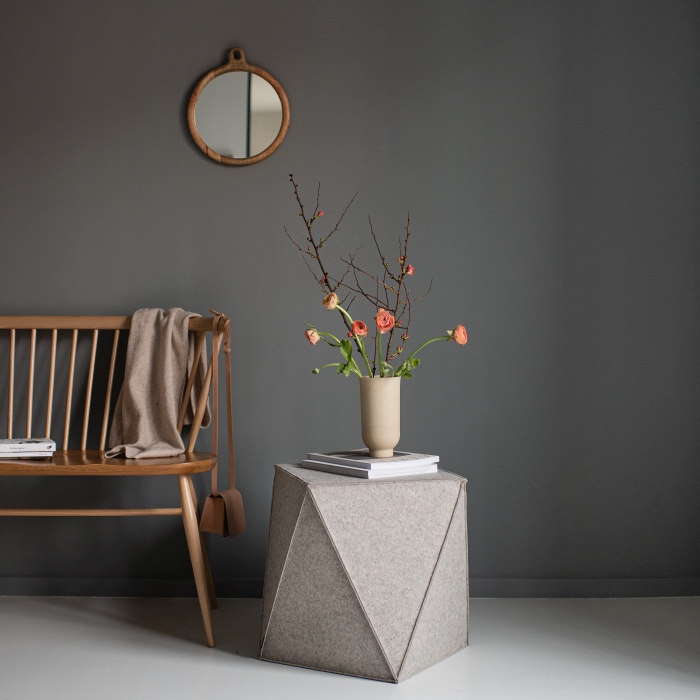 Brilli seating furniture Hey Sign