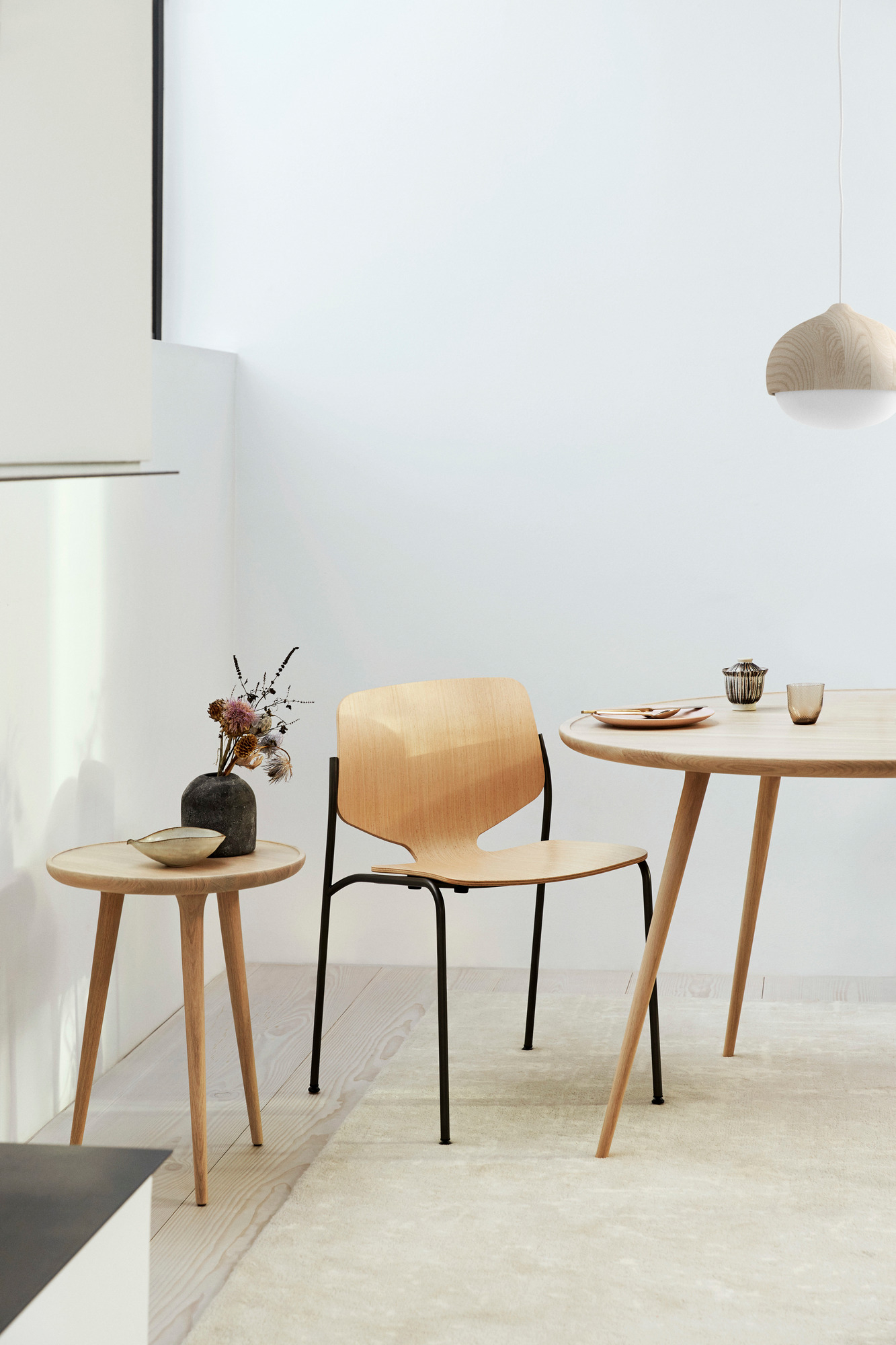Accent Cafe Table natural oak matt Mater